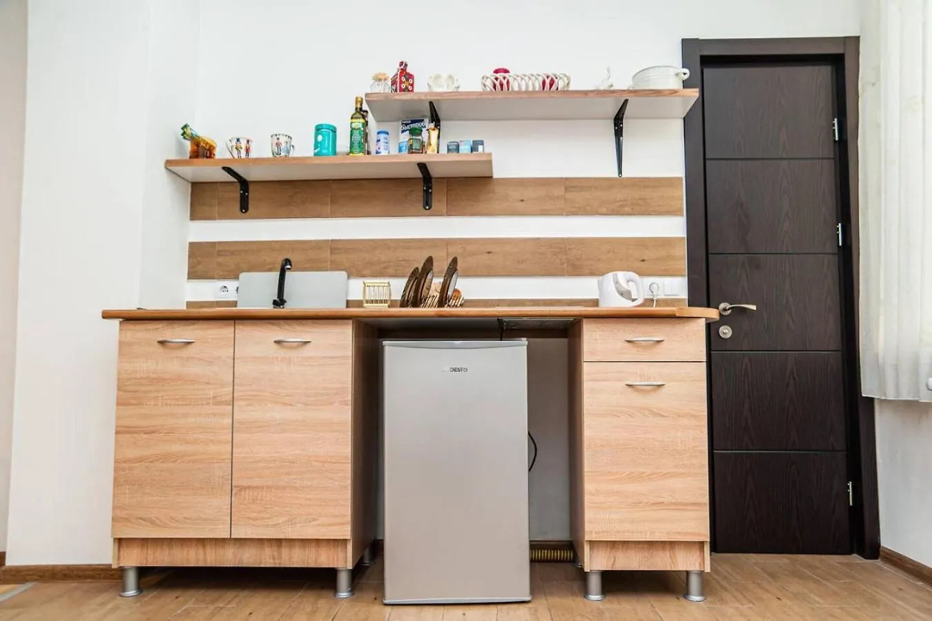 Ferienwohnung Charming Ground Floor Getaway With Free Parking Tbilisi Apartment