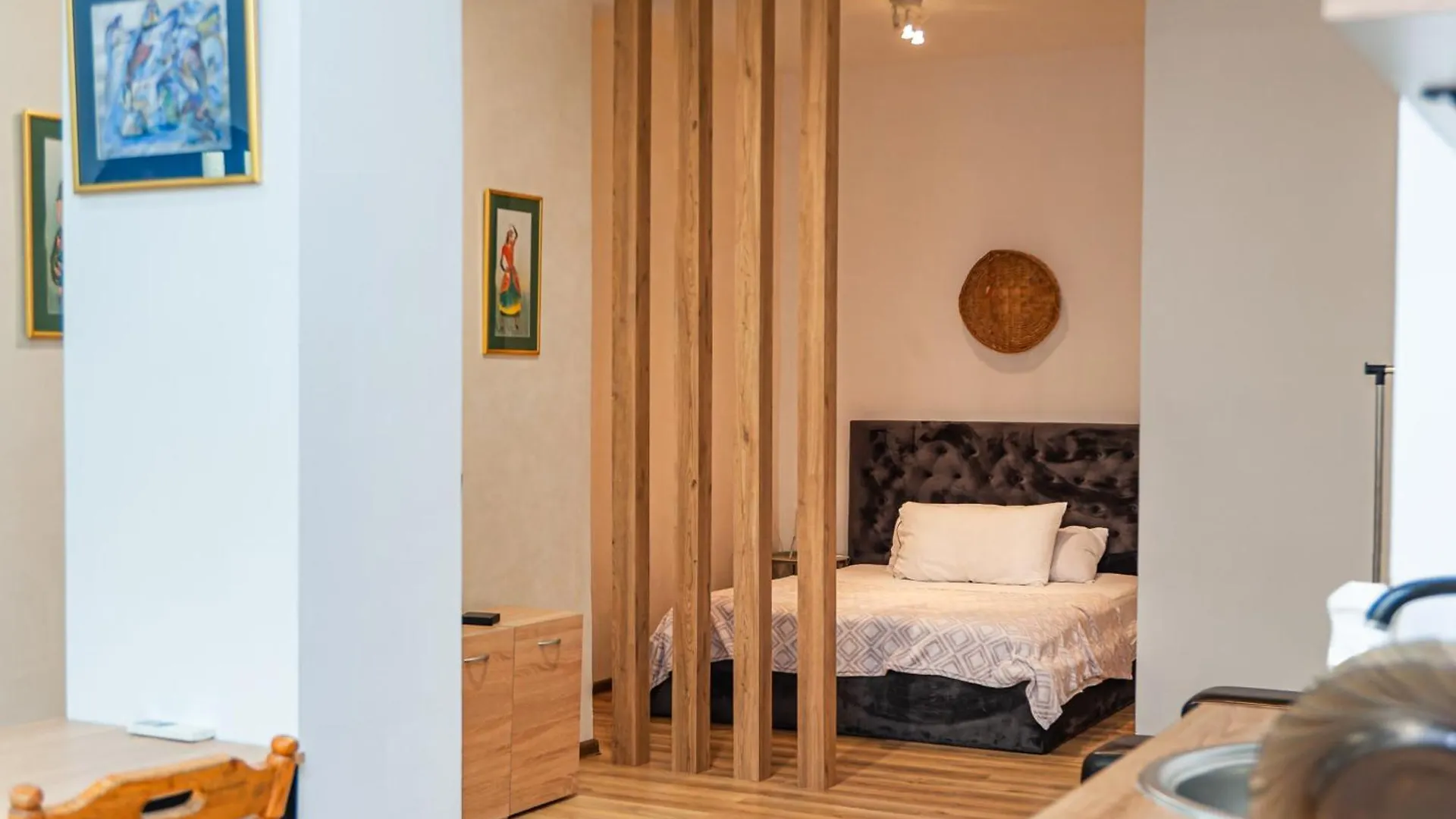 Apartment Ferienwohnung Charming Ground Floor Getaway With Free Parking Tbilisi